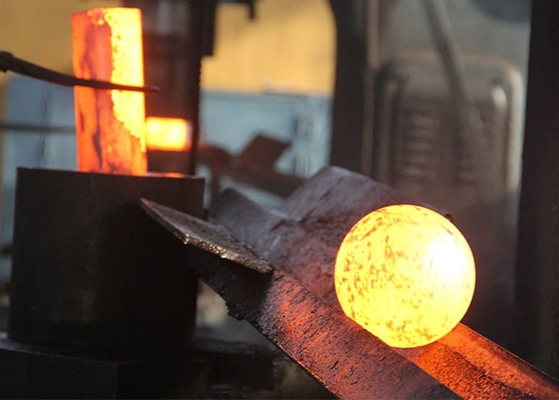 Nieuwe producten 20-150 mm Hoge hardheid ijzererts slijpmedia bal smeden stalen bal voor ballen molen machine fabriek