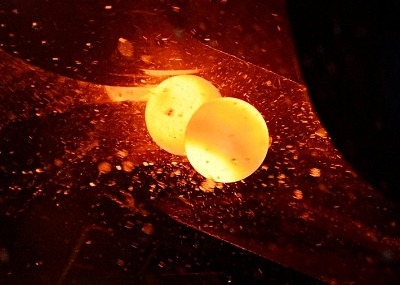 Hardheid van de kern van ≥55 HRC gesmeed stalen slijpballen voor minerale slijpmachines 20 mm-100 mm