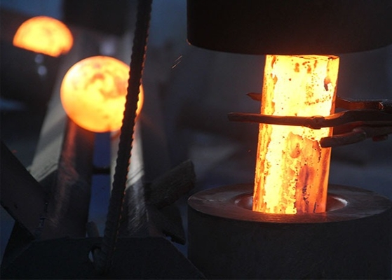 Vervaardiging van staal in mijnen Bergbedrijven Cementencentrales Energiecentrales Chemische industrieën